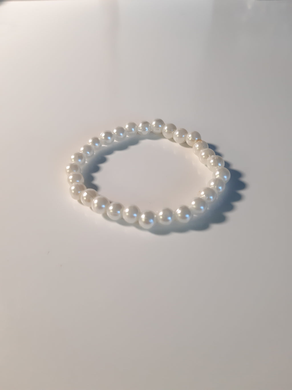 Simple Stretch White Pearl Bracelet